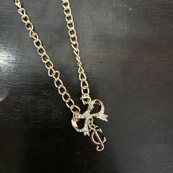 Juicy Couture Gold Chain Necklace with Bow Pendant - Picture 4 of 4